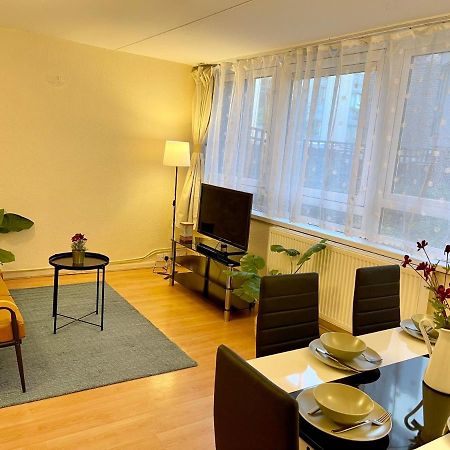 3Br Central London Close Station Exterior foto