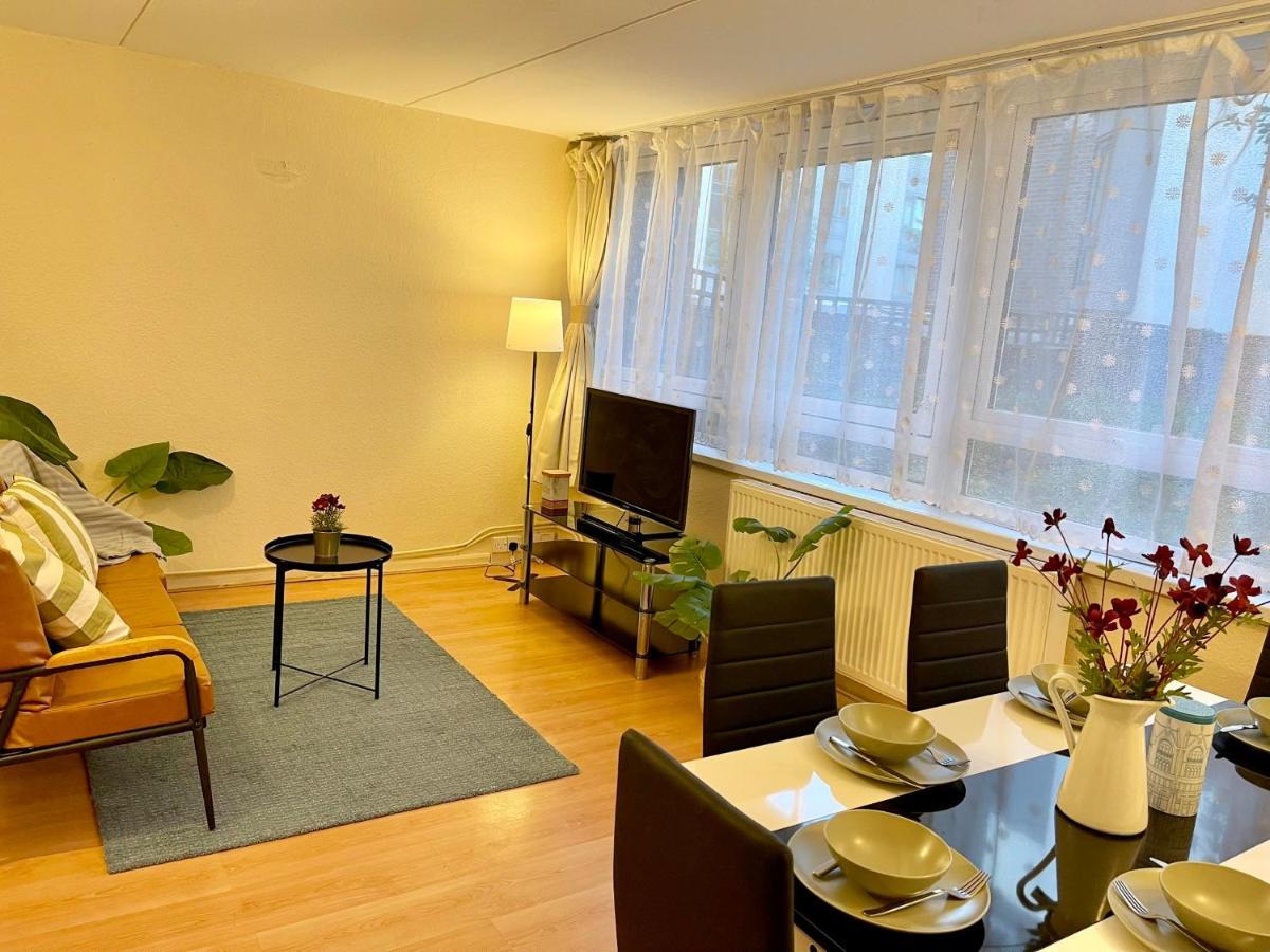 3Br Central London Close Station Exterior foto